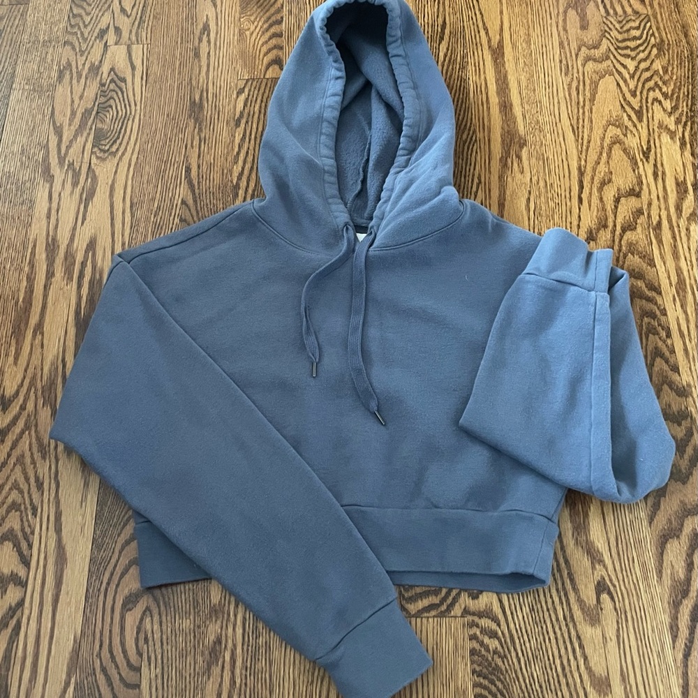 Cropped hoodie